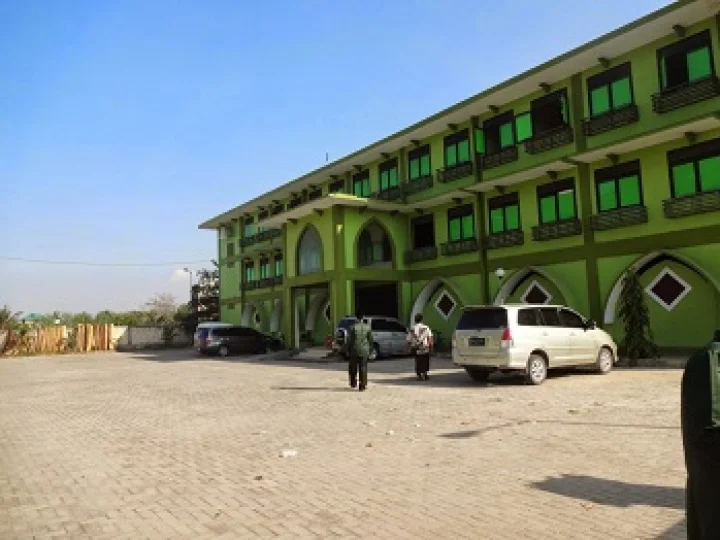 Pondok Pesantren Al-Anwar Sarang